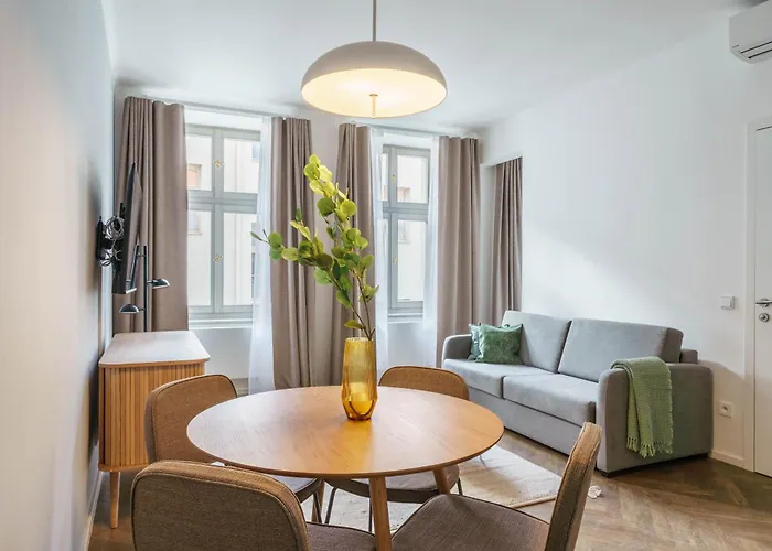 Limehome Prague Halkova